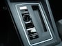 Volkswagen Golf 1.0 eTSI Life Business 110pk DSG | Trekhaak | Cruise control | Camera | LED | Keyless | Navigatie | Lichtmetalen velgen | Climate control | Stoel- en Stuurverwarming |