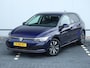 Volkswagen Golf 1.0 eTSI Life Business 110pk DSG | Trekhaak | Cruise control | Camera | LED | Keyless | Navigatie | Lichtmetalen velgen | Climate control | Stoel- en Stuurverwarming |