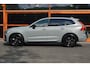 Volvo XC60 T8 Hybrid AWD Ultra Black Edition | Luchtvering | Bowers & Wilkins | Stoelventilatie | Massage | Panoramadak |