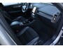 Volvo XC40 2.0 T4 R-Design | Elec. Trekhaak | BLIS | Pilot ass. | Camera | H&K