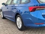 Skoda Octavia Combi 1.0 e-TSI Ambition Automaat ElectrTrekhaak Clima Carplay Navi Digitaal Dash Sfeerverlichting All-Season banden