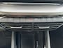 Skoda Octavia Combi 1.0 e-TSI Ambition Automaat ElectrTrekhaak Clima Carplay Navi Digitaal Dash Sfeerverlichting All-Season banden
