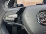 Skoda Octavia Combi 1.0 e-TSI Ambition Automaat ElectrTrekhaak Clima Carplay Navi Digitaal Dash Sfeerverlichting All-Season banden
