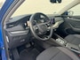 Skoda Octavia Combi 1.0 e-TSI Ambition Automaat ElectrTrekhaak Clima Carplay Navi Digitaal Dash Sfeerverlichting All-Season banden