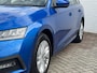 Skoda Octavia Combi 1.0 e-TSI Ambition Automaat ElectrTrekhaak Clima Carplay Navi Digitaal Dash Sfeerverlichting All-Season banden