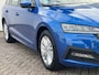 Skoda Octavia Combi 1.0 e-TSI Ambition Automaat ElectrTrekhaak Clima Carplay Navi Digitaal Dash Sfeerverlichting All-Season banden