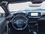Peugeot e-2008 EV GT 50 kWh 95,7% Soh | Panoramadak | Trekhaak afneembaar | Camera | Parkeersensoren | Full map navigatie | Carplay/android auto |
