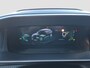 Peugeot e-2008 EV GT 50 kWh 95,7% Soh | Panoramadak | Trekhaak afneembaar | Camera | Parkeersensoren | Full map navigatie | Carplay/android auto |
