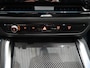 BMW 4-Serie Cabrio 420i High Executive M-Sport Sportstoelen Camera Curved dash Navigatie Airco-ecc 19 inch Sportvelgen App connect Cape York Green metallic Zwart sportleer
