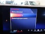 BMW 4-Serie Cabrio 420i High Executive M-Sport Sportstoelen Camera Curved dash Navigatie Airco-ecc 19 inch Sportvelgen App connect Cape York Green metallic Zwart sportleer