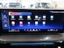 BMW 4-Serie Cabrio 420i High Executive M-Sport Sportstoelen Camera Curved dash Navigatie Airco-ecc 19 inch Sportvelgen App connect Cape York Green metallic Zwart sportleer
