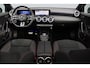 Mercedes-Benz A-klasse 250 e AMG Line | Facelift | Panoramadak | Sfeerverlichting | Camera | Zitcomfortpakket | Keyless Go | Stoelverwarming | Widescreen |