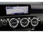 Mercedes-Benz A-klasse 250 e AMG Line | Facelift | Panoramadak | Sfeerverlichting | Camera | Zitcomfortpakket | Keyless Go | Stoelverwarming | Widescreen |