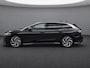Volkswagen ID.7 Tourer Pro Business 77 kWh / 286pk Stuur- & Stoelverwarming · 360 Camera · Trekhaak · IQ.LIGHT ·  Head-Up Display