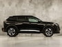 Peugeot 2008 1.2 PureTech Allure Pack Automaat (VIRTUAL COCKPIT, APPLE CARPLAY, GROOT NAVI, 360 CAMERA, STOELVERWARMING, SPORTSTOELEN, LEDER, GETINT GLAS, ADAPTIVE CRUISE, NIEUWSTAAT)