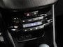 Peugeot 208 1.2 110PK Allure | AUTOMAAT | AppleCarplay/AndroidAuto | Panoramadak | Armsteun | Parkeersensoren | FULL LED | Navigatie | Lederen Stuurwiel | Camera | Climate Control | Cruise Control | 16" LMV | Isofix | Privacy Glass |