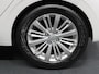 Peugeot 208 1.2 110PK Allure | AUTOMAAT | AppleCarplay/AndroidAuto | Panoramadak | Armsteun | Parkeersensoren | FULL LED | Navigatie | Lederen Stuurwiel | Camera | Climate Control | Cruise Control | 16" LMV | Isofix | Privacy Glass |