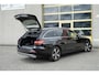 Mercedes-Benz C-klasse Estate 300 e 204PK! Automaat Luxury Line Limited BJ2022 Lmv 17" | Led V+A | Pdc | Elek. achterklep | Achteruitrijcamera | App-Connect | Navi | Virtual cockpit | Sfeerverlichting | Cruise control | Verwarmde voorstoelen | Nw-model! | SoH 94.6% + 2 laadkabels!