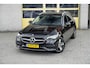 Mercedes-Benz C-klasse Estate 300 e 204PK! Automaat Luxury Line Limited BJ2022 Lmv 17" | Led V+A | Pdc | Elek. achterklep | Achteruitrijcamera | App-Connect | Navi | Virtual cockpit | Sfeerverlichting | Cruise control | Verwarmde voorstoelen | Nw-model! | SoH 94.6% + 2 laadkabels!