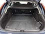 Volvo V90 2.0 T4 Momentum | Automaat | Trekhaak | ACC | ECC | Stoel + Stuur + Achterbank Verwarming | 18"LMV | PDC | LED dagrijverlichting |