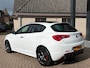 Alfa Romeo Giulietta 1.4 Turbo MultiAir Super Aut. Panorama Leer Xenon Navi NL-Auto NAP Dealeronderhouden!