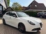 Alfa Romeo Giulietta 1.4 Turbo MultiAir Super Aut. Panorama Leer Xenon Navi NL-Auto NAP Dealeronderhouden!