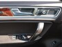 Volkswagen Touareg 3.0 TSI Hybrid Highline Navi / Luchtvering / Camera  /Leder / Pdc / Elekramen / Volledig onderhouden / Keurige auto / Nieuwe Apk /