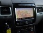 Volkswagen Touareg 3.0 TSI Hybrid Highline Navi / Luchtvering / Camera  /Leder / Pdc / Elekramen / Volledig onderhouden / Keurige auto / Nieuwe Apk /