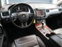Volkswagen Touareg 3.0 TSI Hybrid Highline Navi / Luchtvering / Camera  /Leder / Pdc / Elekramen / Volledig onderhouden / Keurige auto / Nieuwe Apk /
