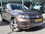 Volkswagen Touareg 3.0 TSI Hybrid Highline Navi / Luchtvering / Camera  /Leder / Pdc / Elekramen / Volledig onderhouden / Keurige auto / Nieuwe Apk /