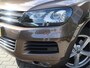 Volkswagen Touareg 3.0 TSI Hybrid Highline Navi / Luchtvering / Camera  /Leder / Pdc / Elekramen / Volledig onderhouden / Keurige auto / Nieuwe Apk /