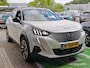Peugeot e-2008 EV GT Pack 50 kWh | Fase 3 laden | SOH 97,50% | Panorama/schuifdak | Lederen bekleding | Stoelverwarming | NL auto |