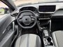 Peugeot e-2008 EV Allure 54 kWh | Fase 3 laden | SOH 95,75% | Nieuw model | Stoelverwarming | Navigatie | Camera | NL auto | 33.500km |