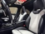 Mercedes-Benz A-klasse 180 Facelift AMG / Full Option / Panorama Dak / Stoel Verwarming / Sport Stoelen / Widescreen / Ect... /