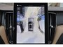 Volvo XC60 T6 Recharge AWD Ultra Dark - Luchtvering - Panorama/schuifdak - IntelliSafe Assist & Surround - 360º Camera - Harman/Kardon audio - Adaptieve LED koplampen - Verwarmde voorstoelen, stuur & achterbank - Parkeersensoren voor & achter - Elektr. bedienb. voorstoelen met geheugen - Head up display - Draadloze tel. lader - Extra getint glas - Inklapbare trekhaak - 20' LMV