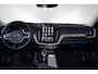 Volvo XC60 T6 Recharge AWD Ultra Dark - Luchtvering - Panorama/schuifdak - IntelliSafe Assist & Surround - 360º Camera - Harman/Kardon audio - Adaptieve LED koplampen - Verwarmde voorstoelen, stuur & achterbank - Parkeersensoren voor & achter - Elektr. bedienb. voorstoelen met geheugen - Head up display - Draadloze tel. lader - Extra getint glas - Inklapbare trekhaak - 20' LMV