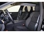 Volvo XC60 T6 Recharge AWD Ultra Dark - Luchtvering - Panorama/schuifdak - IntelliSafe Assist & Surround - 360º Camera - Harman/Kardon audio - Adaptieve LED koplampen - Verwarmde voorstoelen, stuur & achterbank - Parkeersensoren voor & achter - Elektr. bedienb. voorstoelen met geheugen - Head up display - Draadloze tel. lader - Extra getint glas - Inklapbare trekhaak - 20' LMV