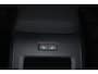 Volvo XC60 T6 Recharge AWD Ultra Dark - Luchtvering - Panorama/schuifdak - IntelliSafe Assist & Surround - 360º Camera - Harman/Kardon audio - Adaptieve LED koplampen - Verwarmde voorstoelen, stuur & achterbank - Parkeersensoren voor & achter - Elektr. bedienb. voorstoelen met geheugen - Head up display - Draadloze tel. lader - Extra getint glas - Inklapbare trekhaak - 20' LMV