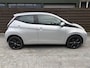 Toyota Aygo 1.0 VVT-i x-play / AC / CAMERA / GR.SCHERM / NAP