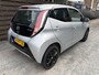 Toyota Aygo 1.0 VVT-i x-play / AC / CAMERA / GR.SCHERM / NAP