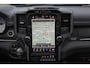 Dodge Ram LIMITED 5.7 V8 HEMI | TOP STAAT | BOM VOL | HUD | LUCHTVERING | STRIPING | BREDE WIELEN | OPEN UITLAAT KLEP | ADAPTIVE | PANO | DC | CREW CAB | DUBBELE CABINE | 5 PERSOONS |