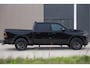 Dodge Ram LIMITED 5.7 V8 HEMI | TOP STAAT | BOM VOL | HUD | LUCHTVERING | STRIPING | BREDE WIELEN | OPEN UITLAAT KLEP | ADAPTIVE | PANO | DC | CREW CAB | DUBBELE CABINE | 5 PERSOONS |