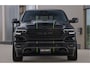 Dodge Ram LIMITED 5.7 V8 HEMI | TOP STAAT | BOM VOL | HUD | LUCHTVERING | STRIPING | BREDE WIELEN | OPEN UITLAAT KLEP | ADAPTIVE | PANO | DC | CREW CAB | DUBBELE CABINE | 5 PERSOONS |