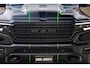 Dodge Ram LIMITED 5.7 V8 HEMI | TOP STAAT | BOM VOL | HUD | LUCHTVERING | STRIPING | BREDE WIELEN | OPEN UITLAAT KLEP | ADAPTIVE | PANO | DC | CREW CAB | DUBBELE CABINE | 5 PERSOONS |