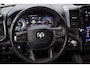 Dodge Ram LIMITED 5.7 V8 HEMI | TOP STAAT | BOM VOL | HUD | LUCHTVERING | STRIPING | BREDE WIELEN | OPEN UITLAAT KLEP | ADAPTIVE | PANO | DC | CREW CAB | DUBBELE CABINE | 5 PERSOONS |