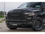 Dodge Ram LIMITED 5.7 V8 HEMI | TOP STAAT | BOM VOL | HUD | LUCHTVERING | STRIPING | BREDE WIELEN | OPEN UITLAAT KLEP | ADAPTIVE | PANO | DC | CREW CAB | DUBBELE CABINE | 5 PERSOONS |