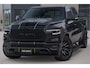Dodge Ram LIMITED 5.7 V8 HEMI | TOP STAAT | BOM VOL | HUD | LUCHTVERING | STRIPING | BREDE WIELEN | OPEN UITLAAT KLEP | ADAPTIVE | PANO | DC | CREW CAB | DUBBELE CABINE | 5 PERSOONS |