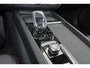 Volvo XC60 T6 Recharge AWD Plus Black Edition - Panorama/schuifdak - IntelliSafe Assist & Surround - 360º Camera - Harman/Kardon audio - Adaptieve LED koplampen - Verwarmde voorstoelen, stuur & achterbank - Parkeersensoren voor & achter - Elektr. bedienb. voorstoelen met geheugen - Head up display - Draadloze tel. lader - Extra getint glas - Inklapbare trekhaak - 21' LMV