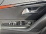 Peugeot e-2008 EV Active 50 kWh SOH 93% I Navigatie I Hoge instap I Lichtmetalen wielen I