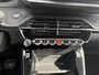Peugeot e-2008 EV Active 50 kWh SOH 93% I Navigatie I Hoge instap I Lichtmetalen wielen I